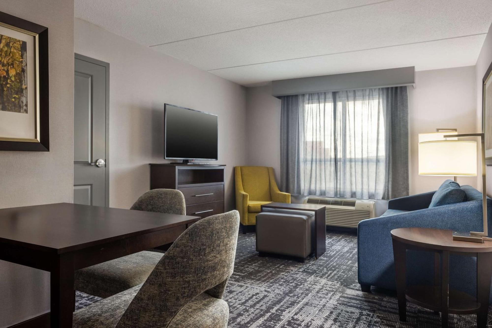 Homewood Suites By Hilton Waterloo/St. Jacobs Exterior photo
