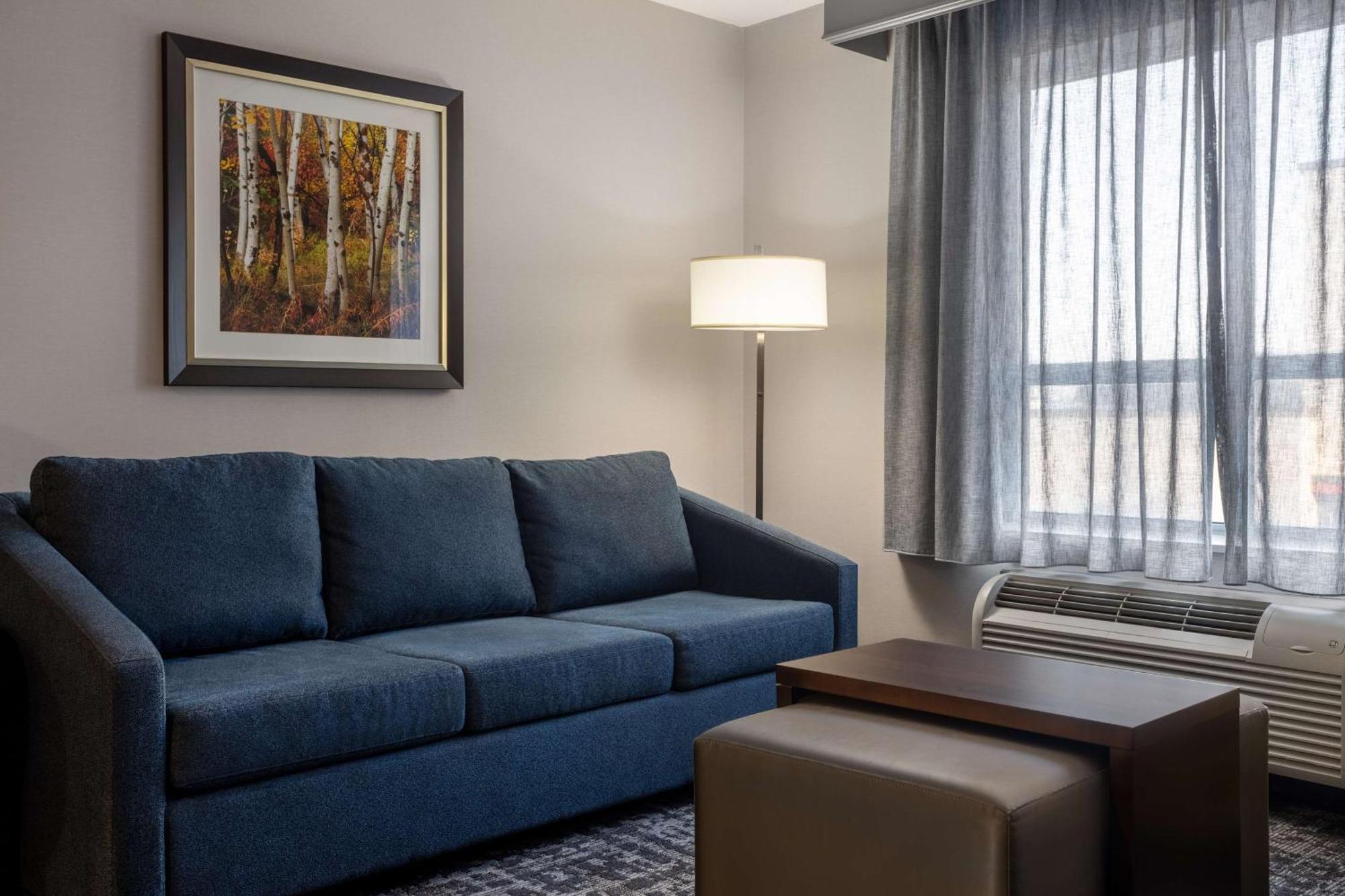 Homewood Suites By Hilton Waterloo/St. Jacobs Exterior photo